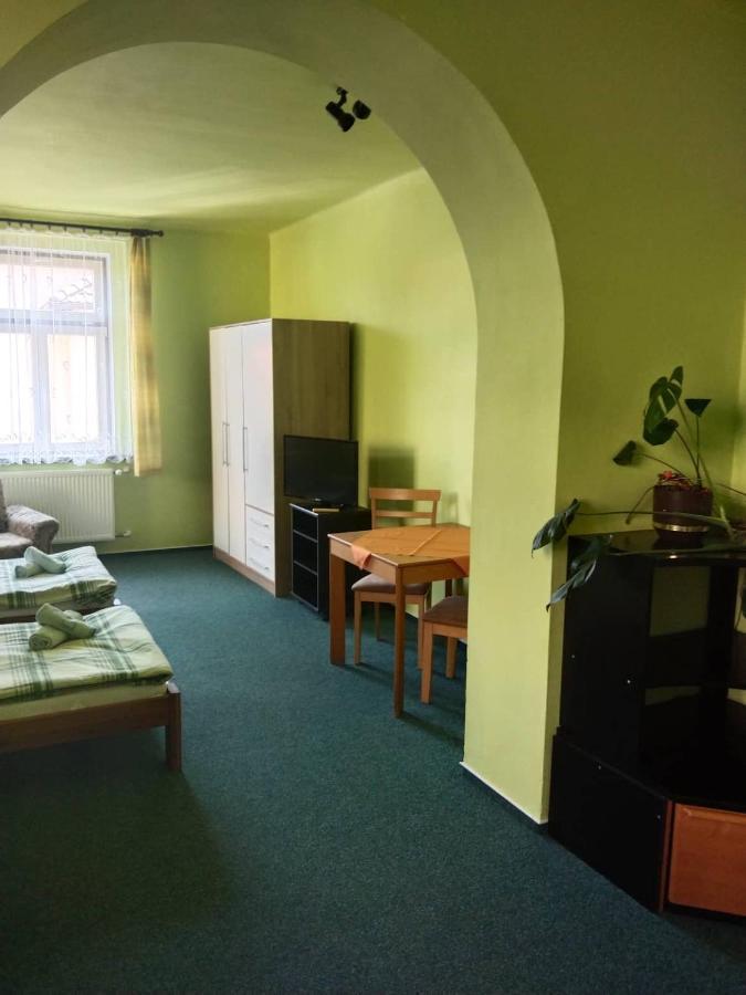 Hotel Jaro Melnik Exterior photo